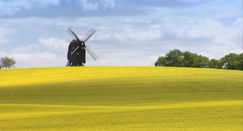 150914_Windmill_in_Skane_Sweden