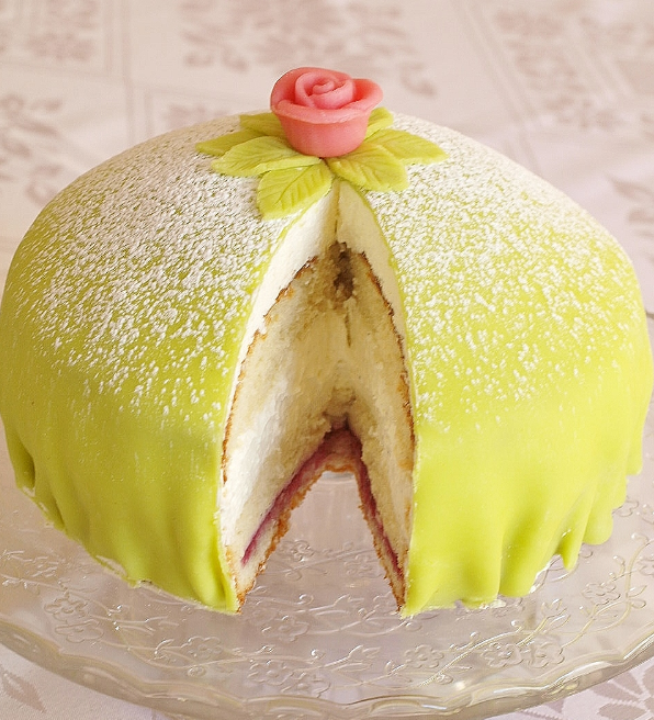 051214-princess-cake