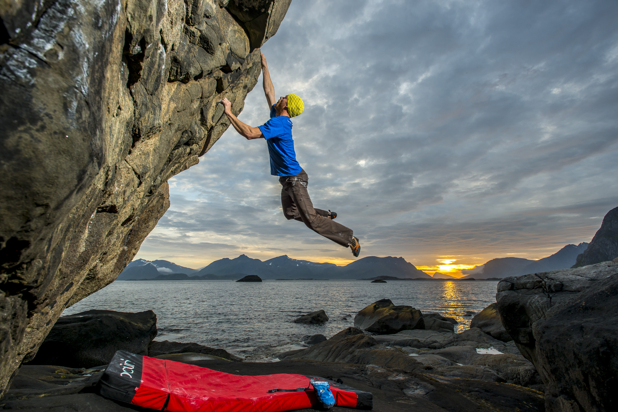 060818 bouldering in lofoten