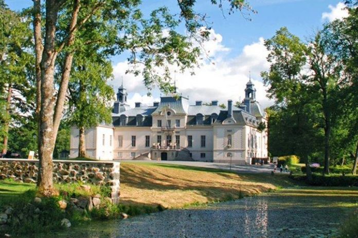 The Castles and Manor Houses in Southern Sweden