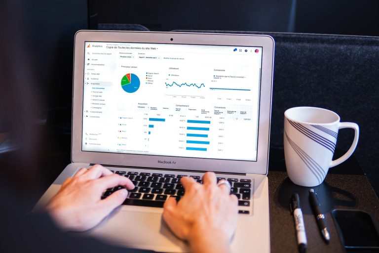 Latest Ecommerce Trends for Holiday Season 2022