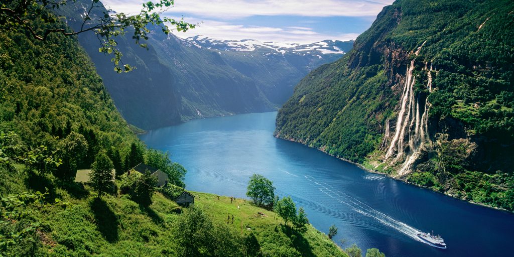 5 Tips For Mind-Blowing Nature Experiences In Norway