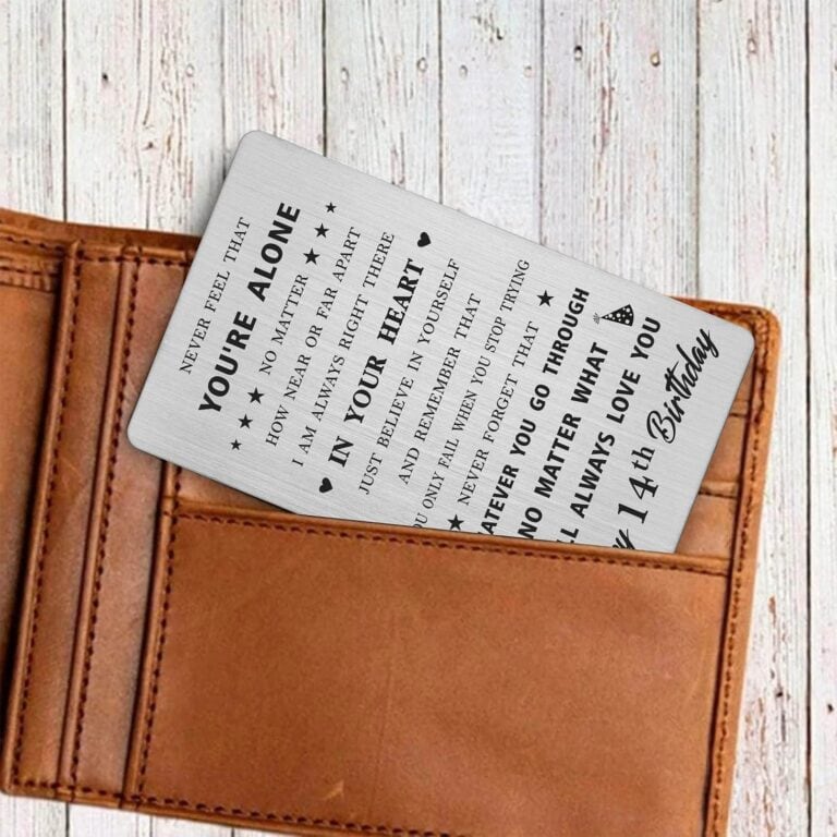 Safety While Traveling: The Throwaway Wallet