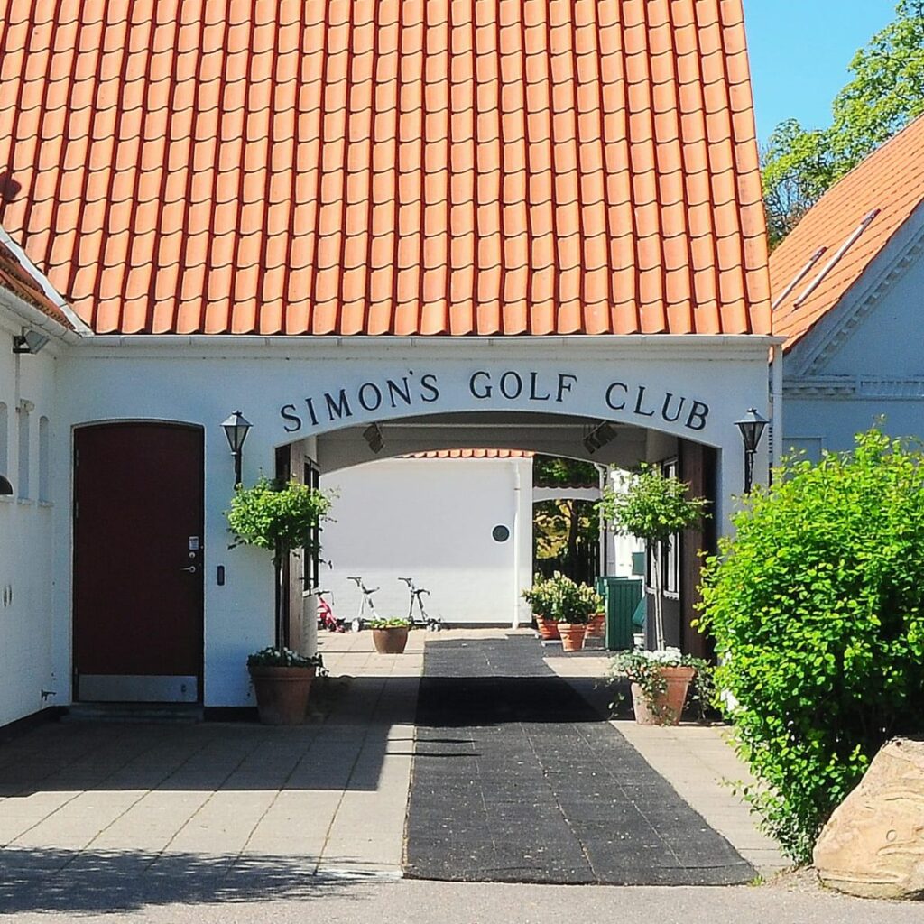 Simon’s Golf Club: Denmark’s 27-Hole Coastal Challenge 