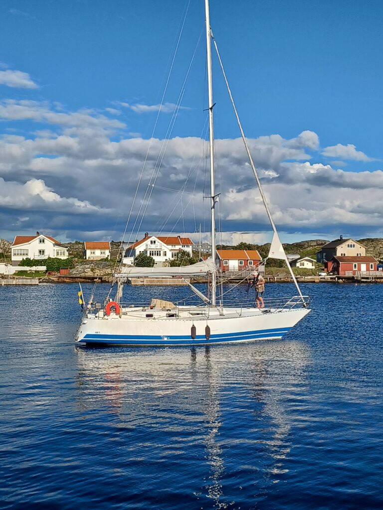 Stepping onto our 42-foot catamaran felt entirely different from my previous experiences on traditional sailboats. 