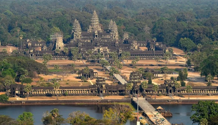 Historic Travel Stories: The Customs of Cambodia